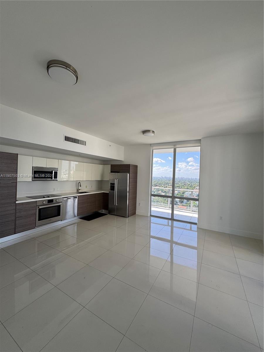 BRICKELL TEN CONDO - Residential Lease