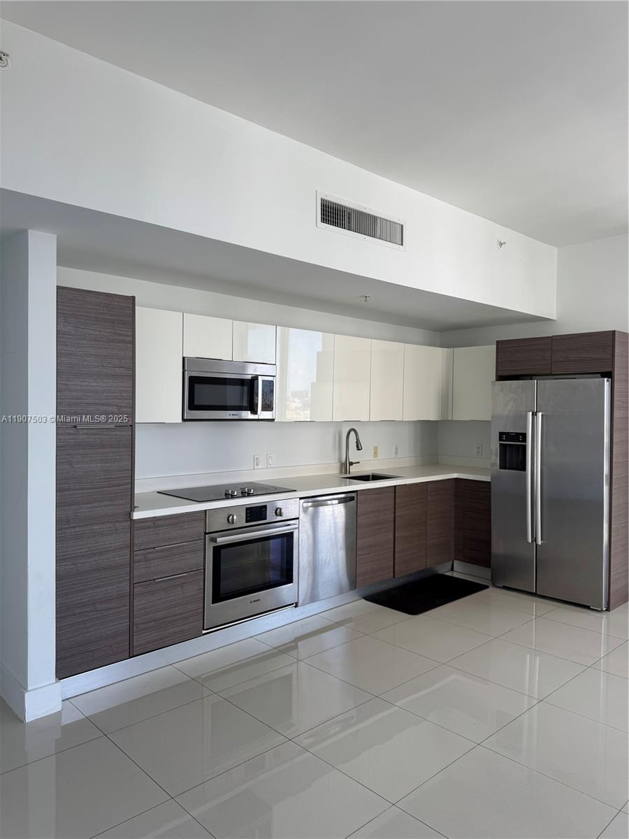 BRICKELL TEN CONDO - Residential Lease