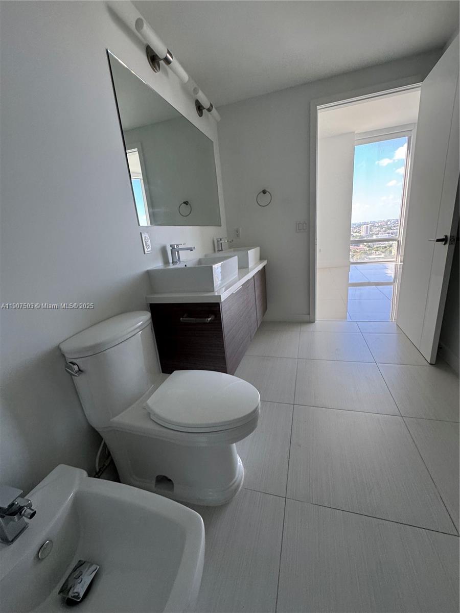 BRICKELL TEN CONDO - Residential Lease