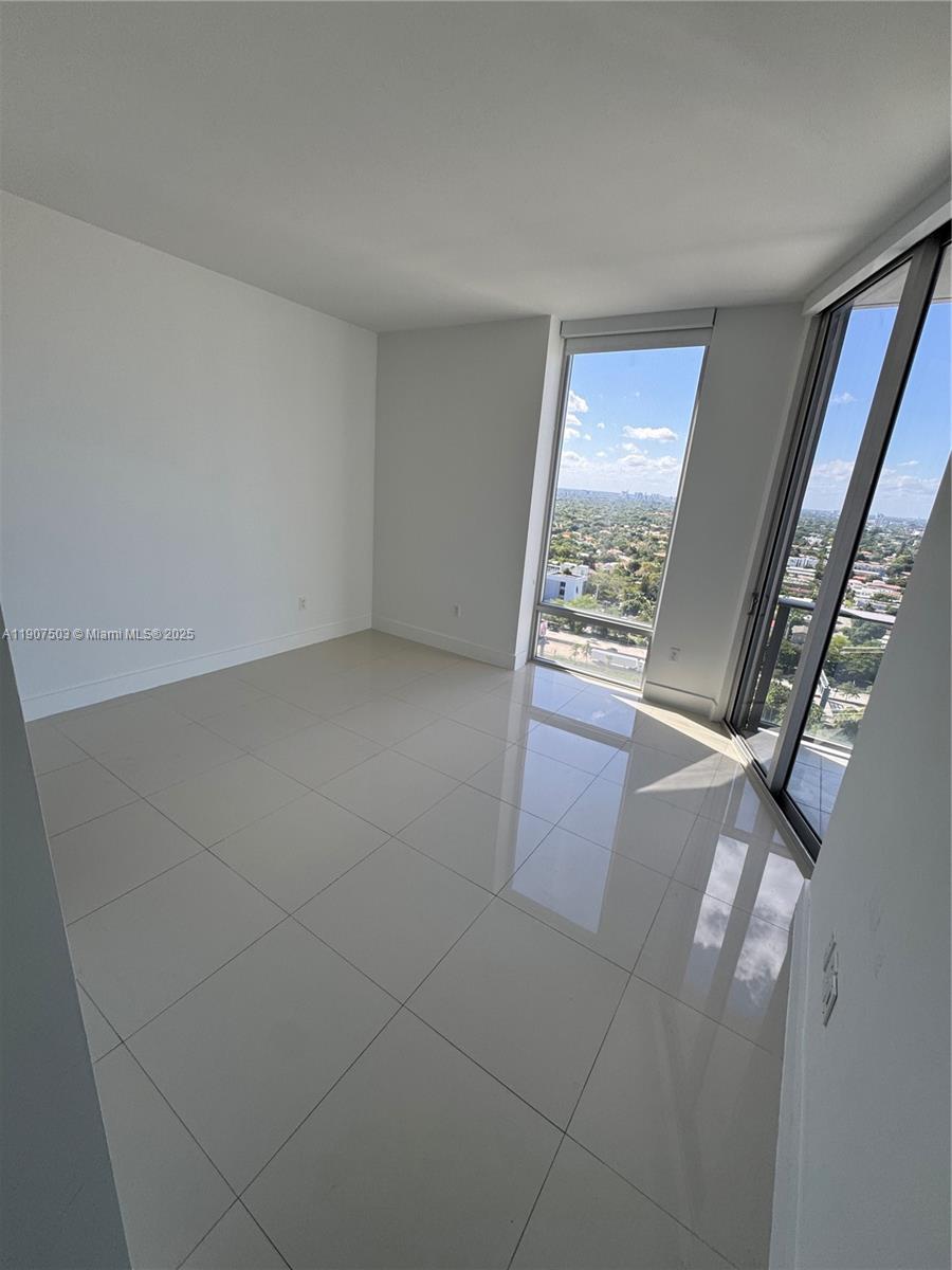 BRICKELL TEN CONDO - Residential Lease