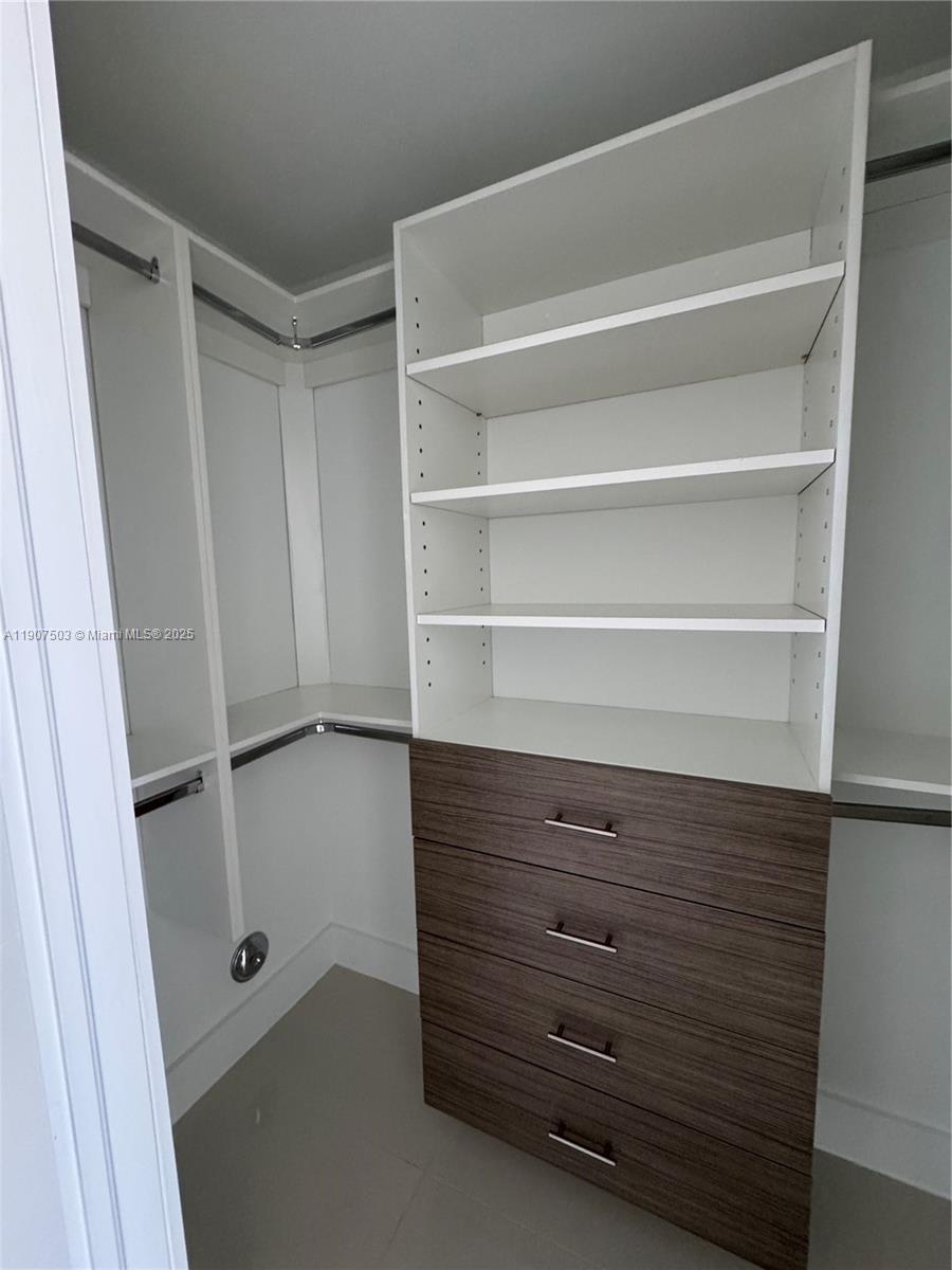 BRICKELL TEN CONDO - Residential Lease