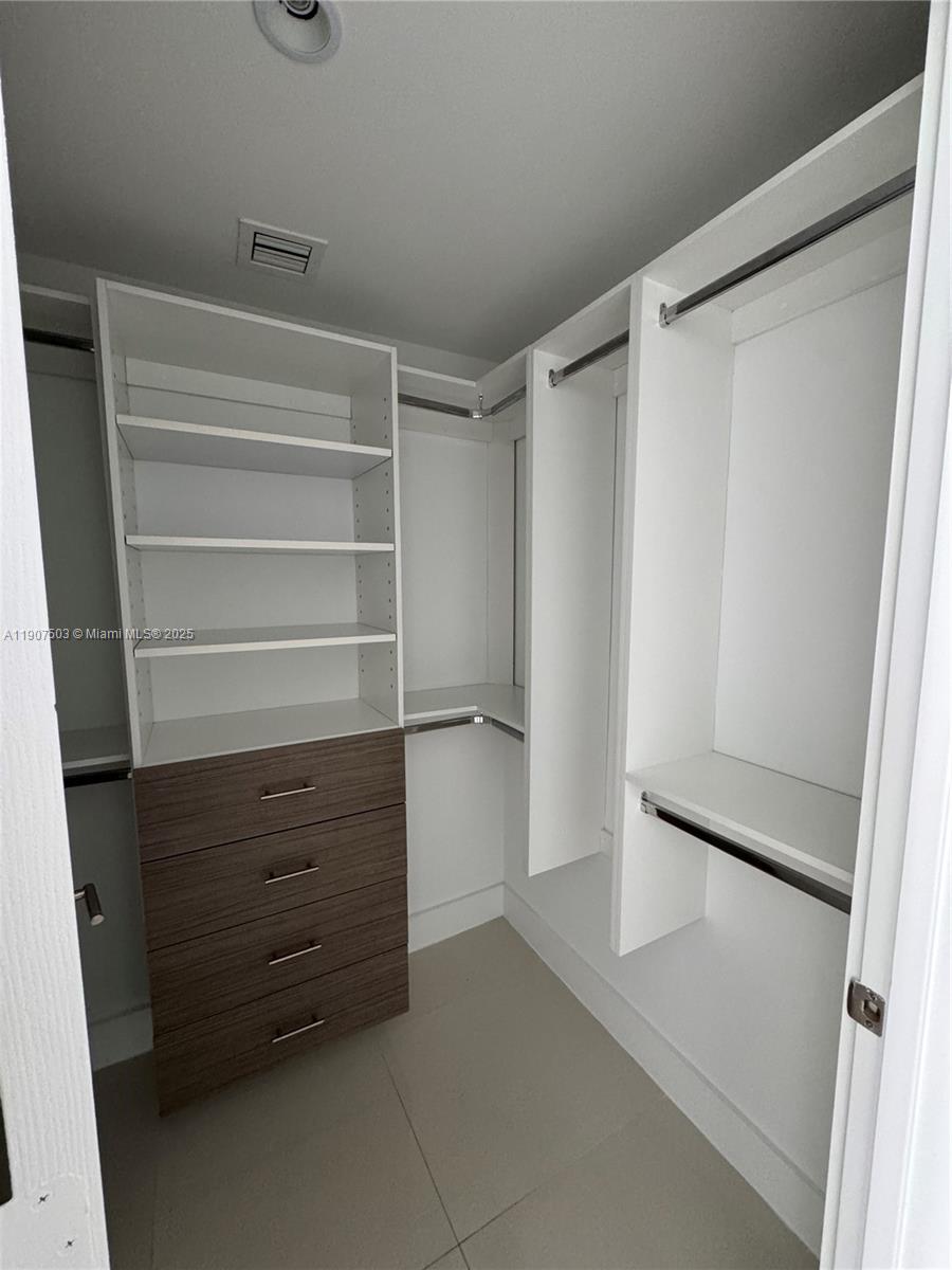 BRICKELL TEN CONDO - Residential Lease