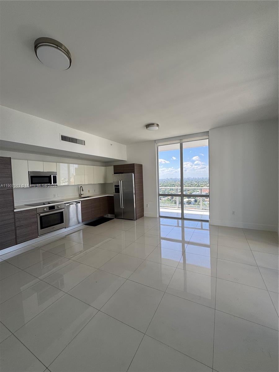 BRICKELL TEN CONDO - Residential Lease