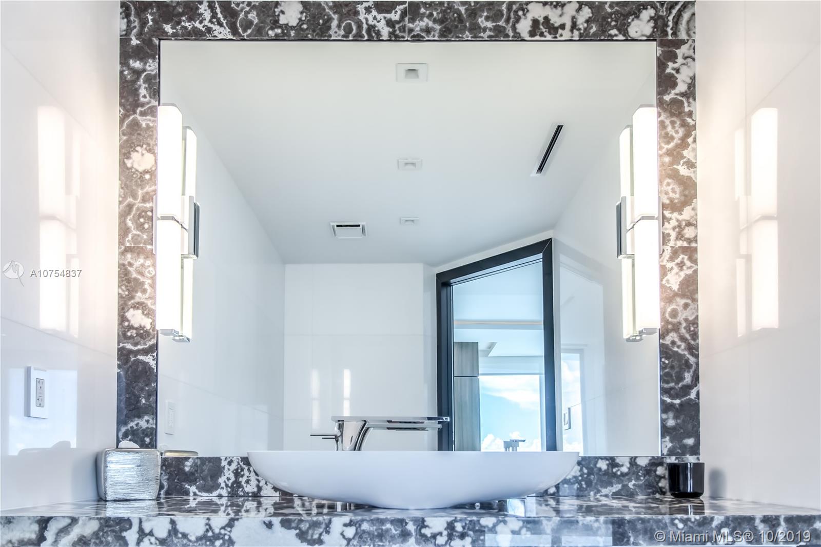 SANTA MARIA CONDO - Residential