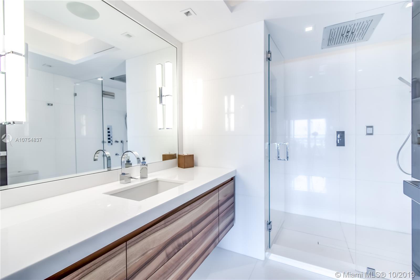 SANTA MARIA CONDO - Residential