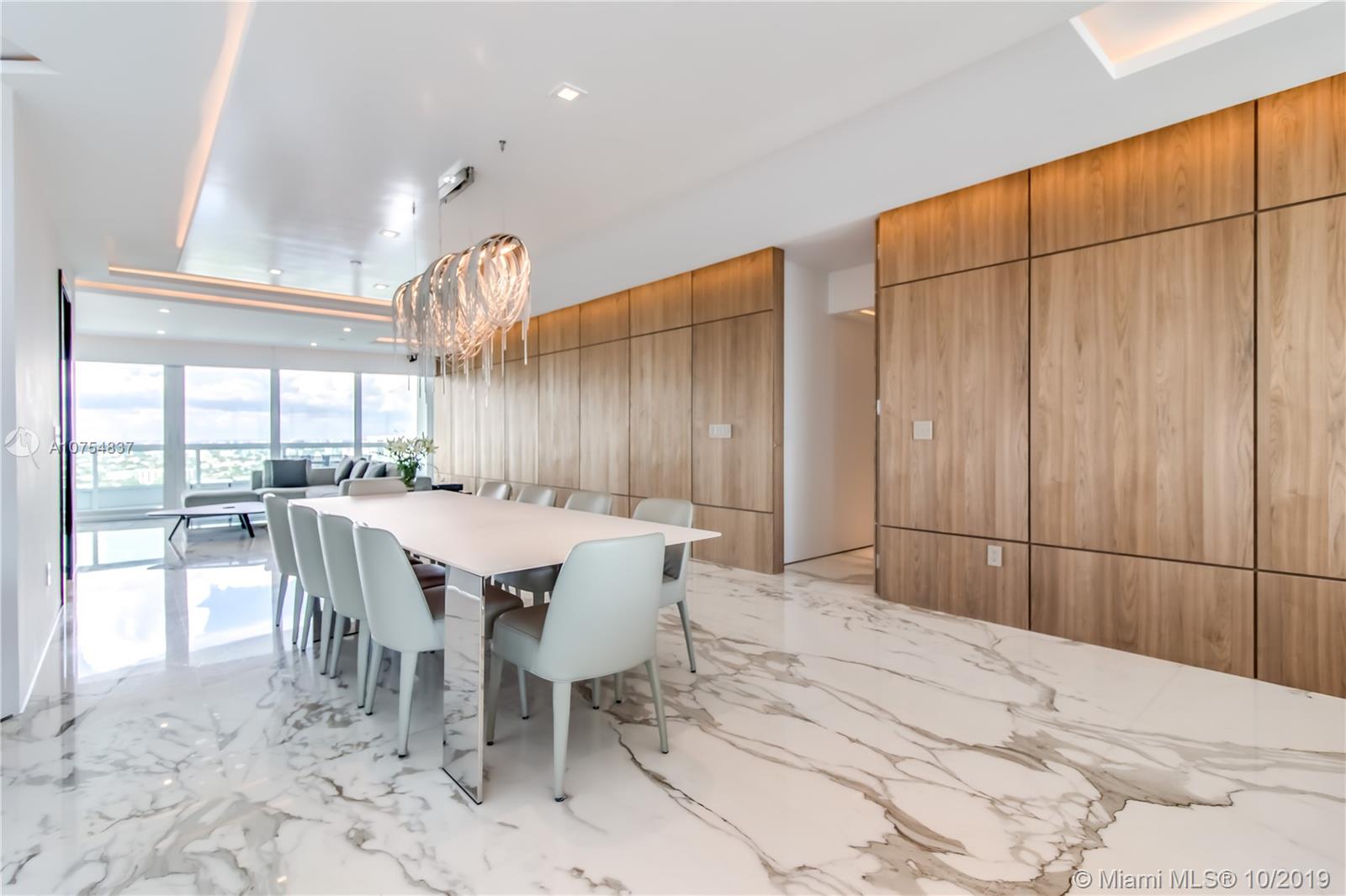 SANTA MARIA CONDO - Residential