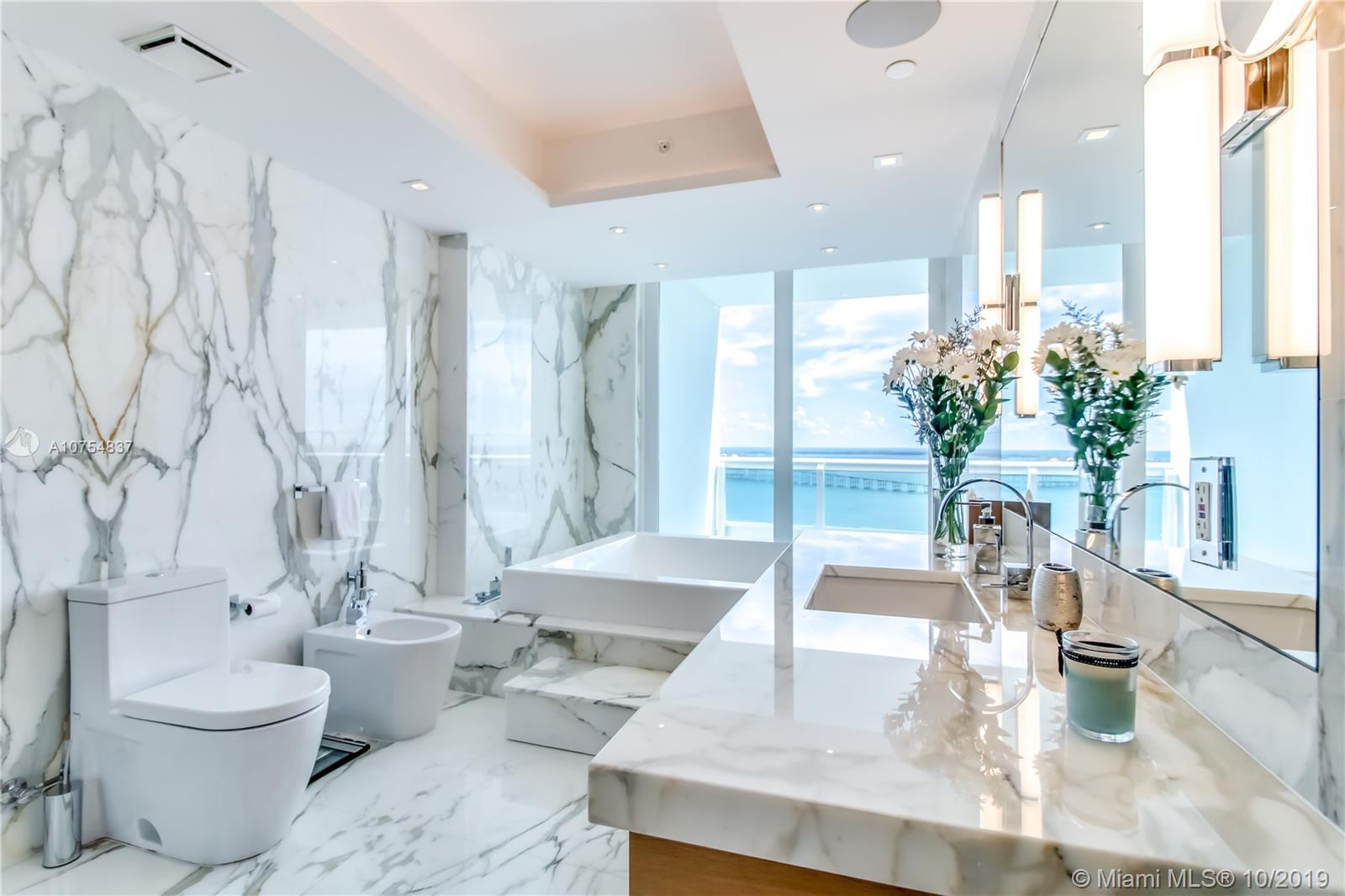 SANTA MARIA CONDO - Residential