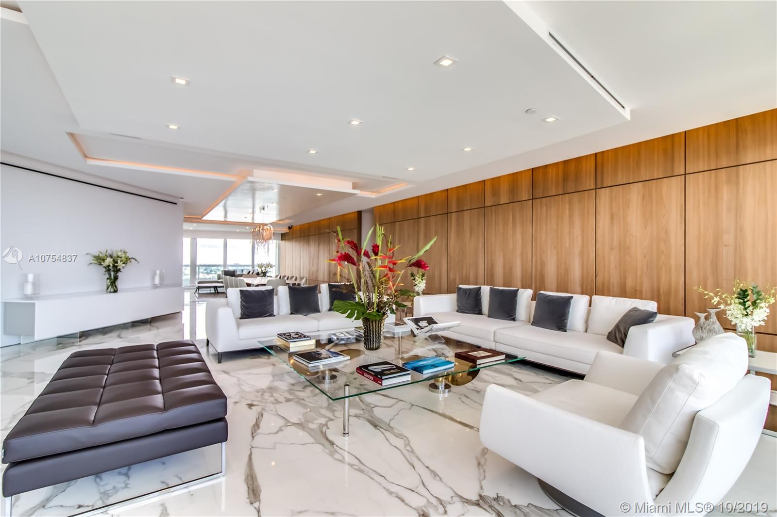 SANTA MARIA CONDO - Residential