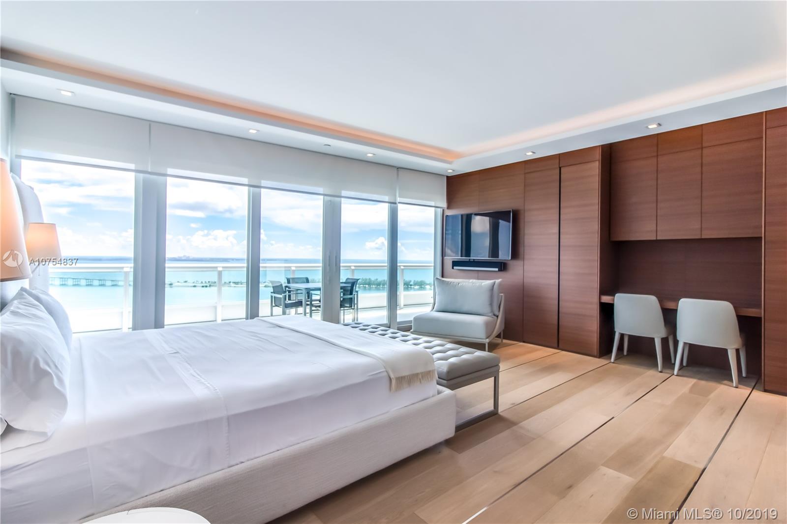 SANTA MARIA CONDO - Residential