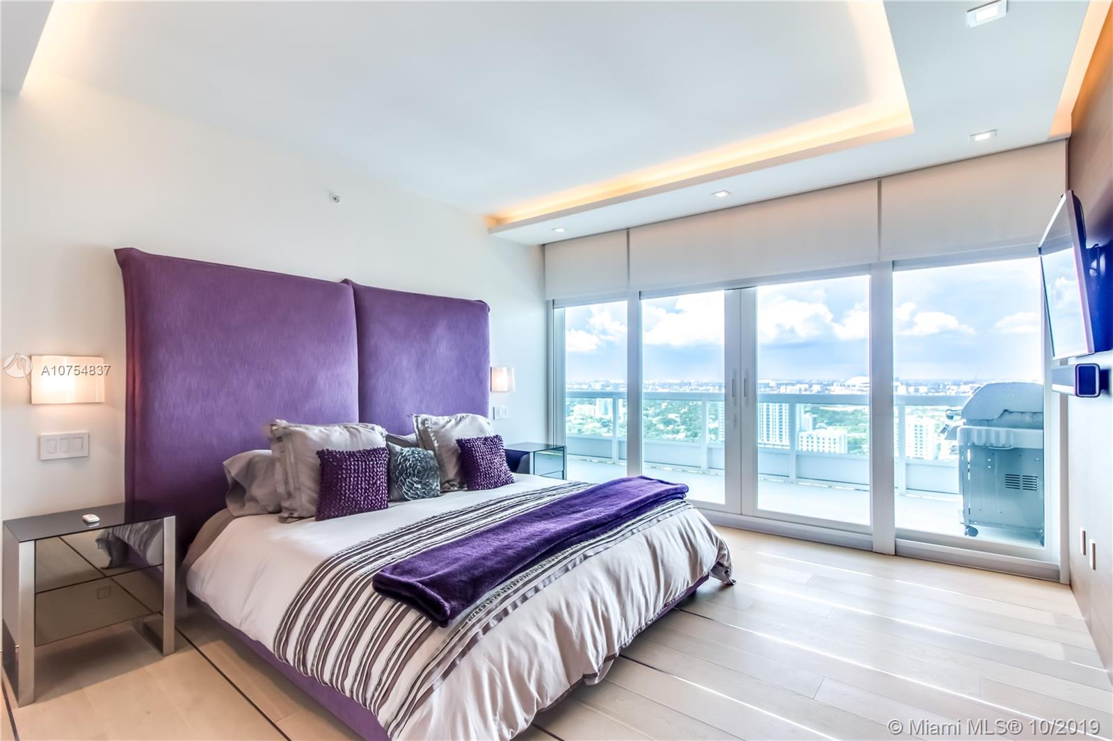 SANTA MARIA CONDO - Residential