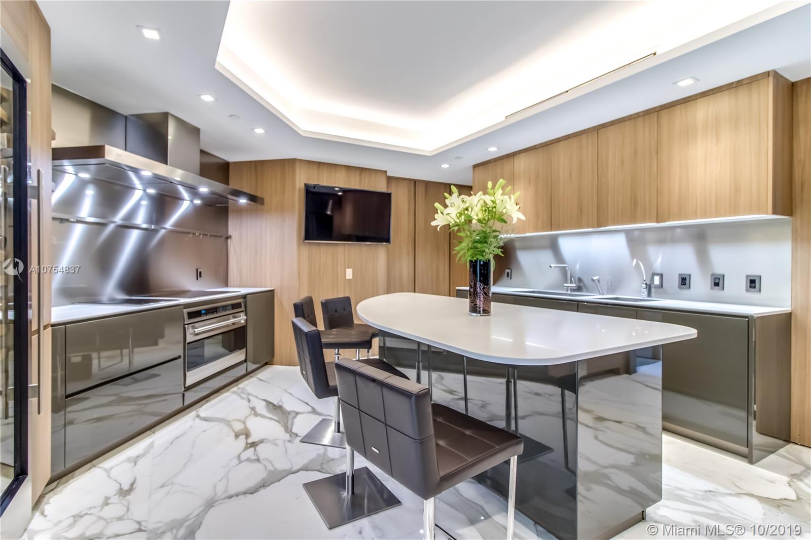 SANTA MARIA CONDO - Residential