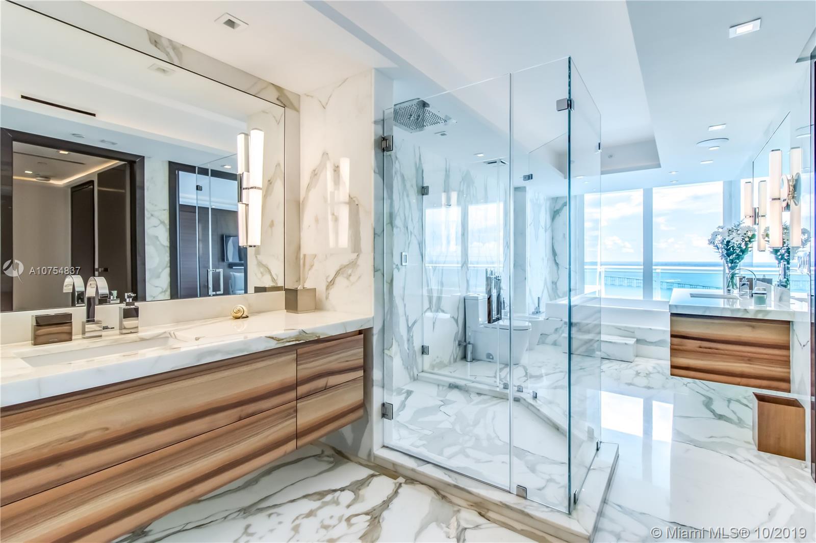 SANTA MARIA CONDO - Residential