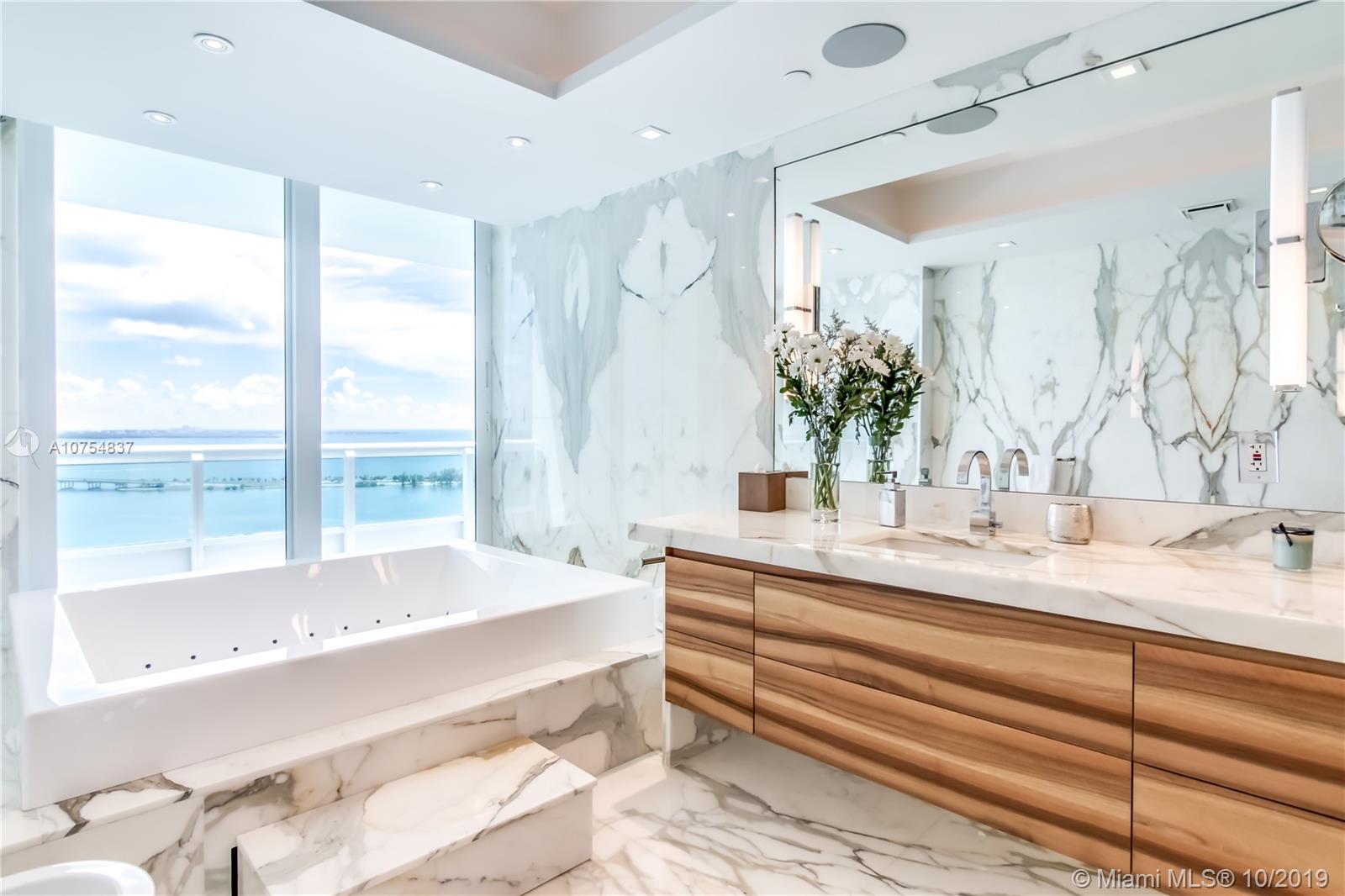 SANTA MARIA CONDO - Residential