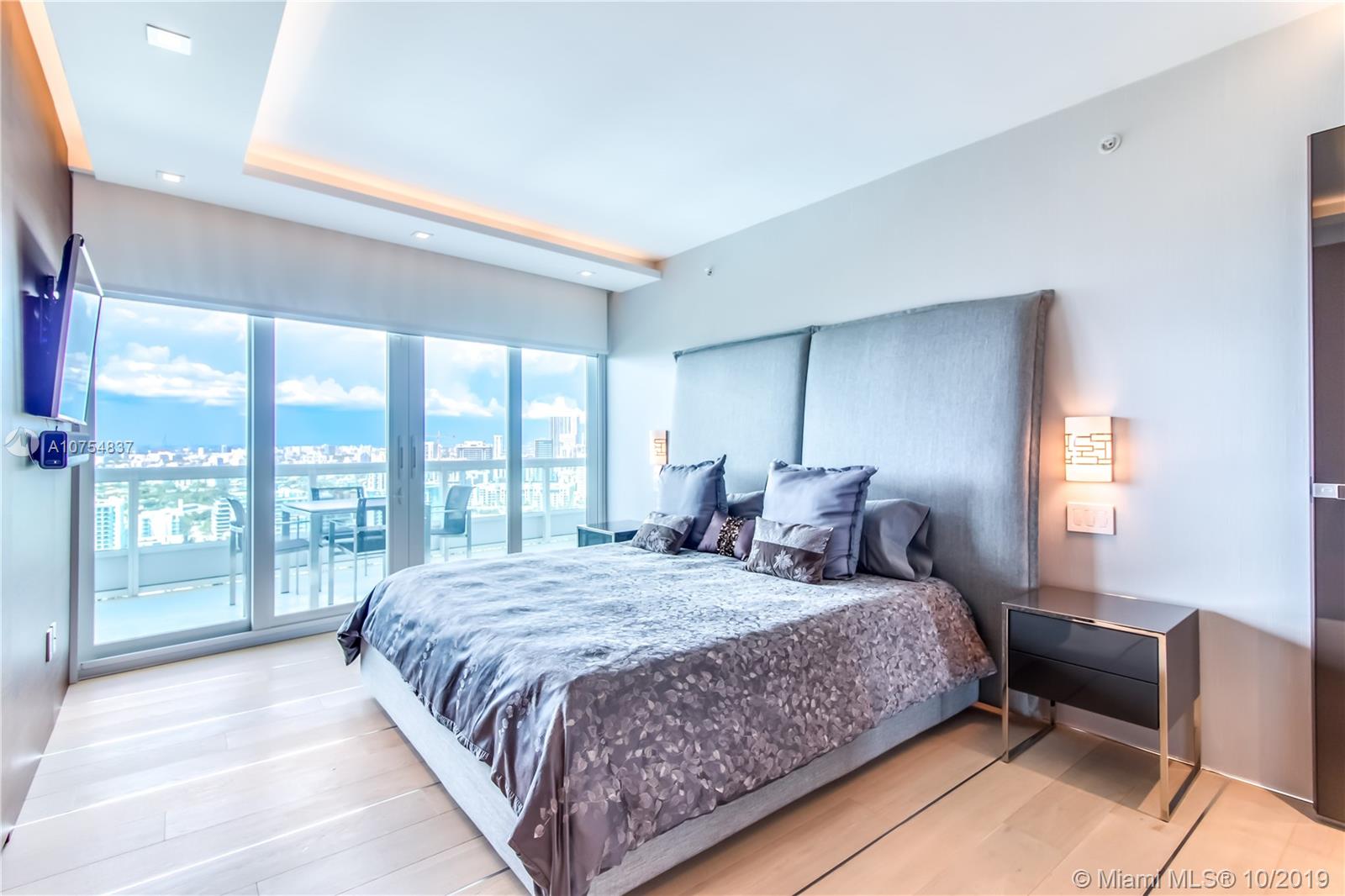 SANTA MARIA CONDO - Residential