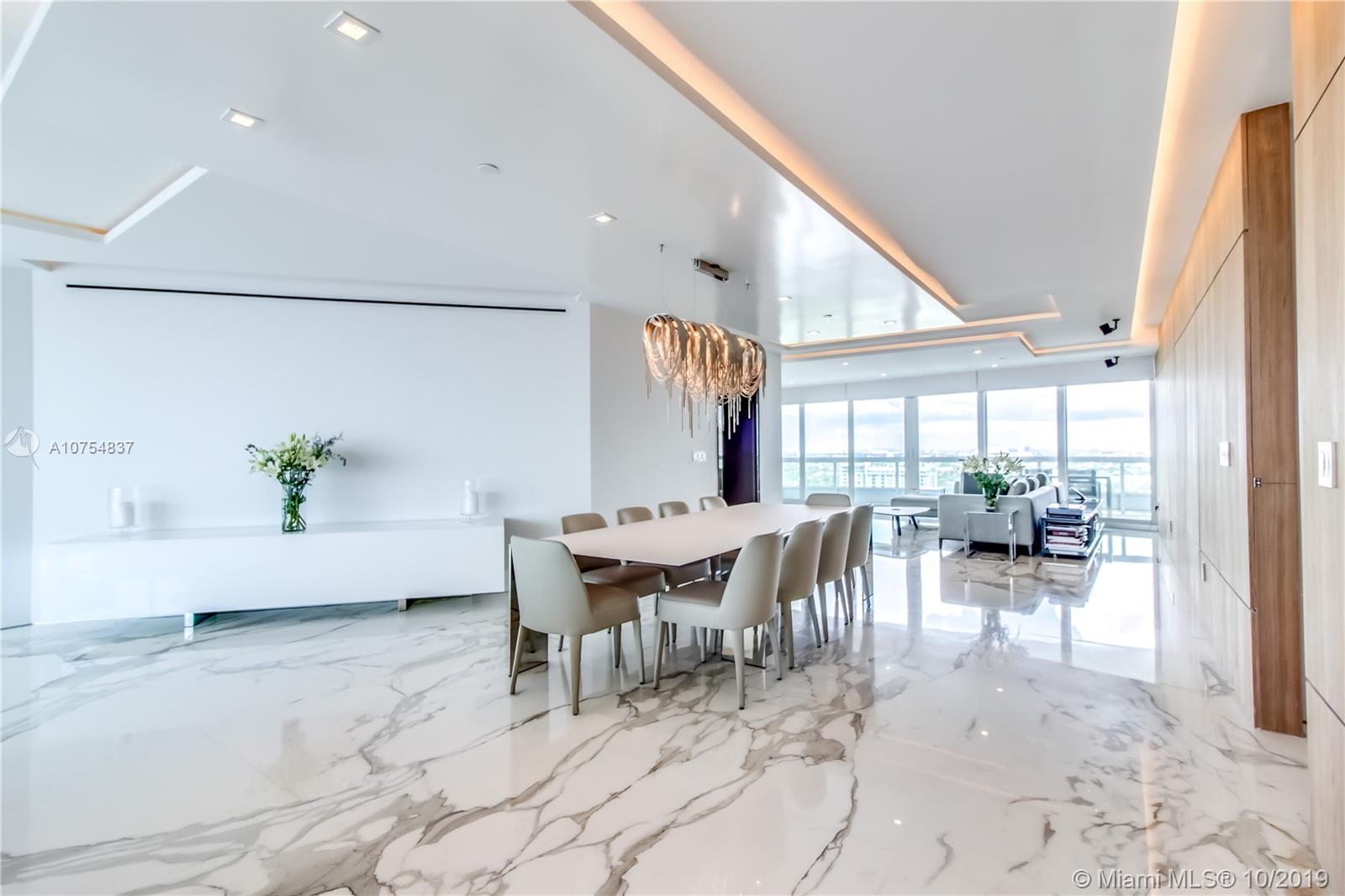 SANTA MARIA CONDO - Residential