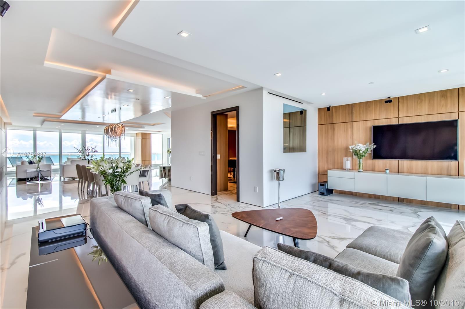 SANTA MARIA CONDO - Residential