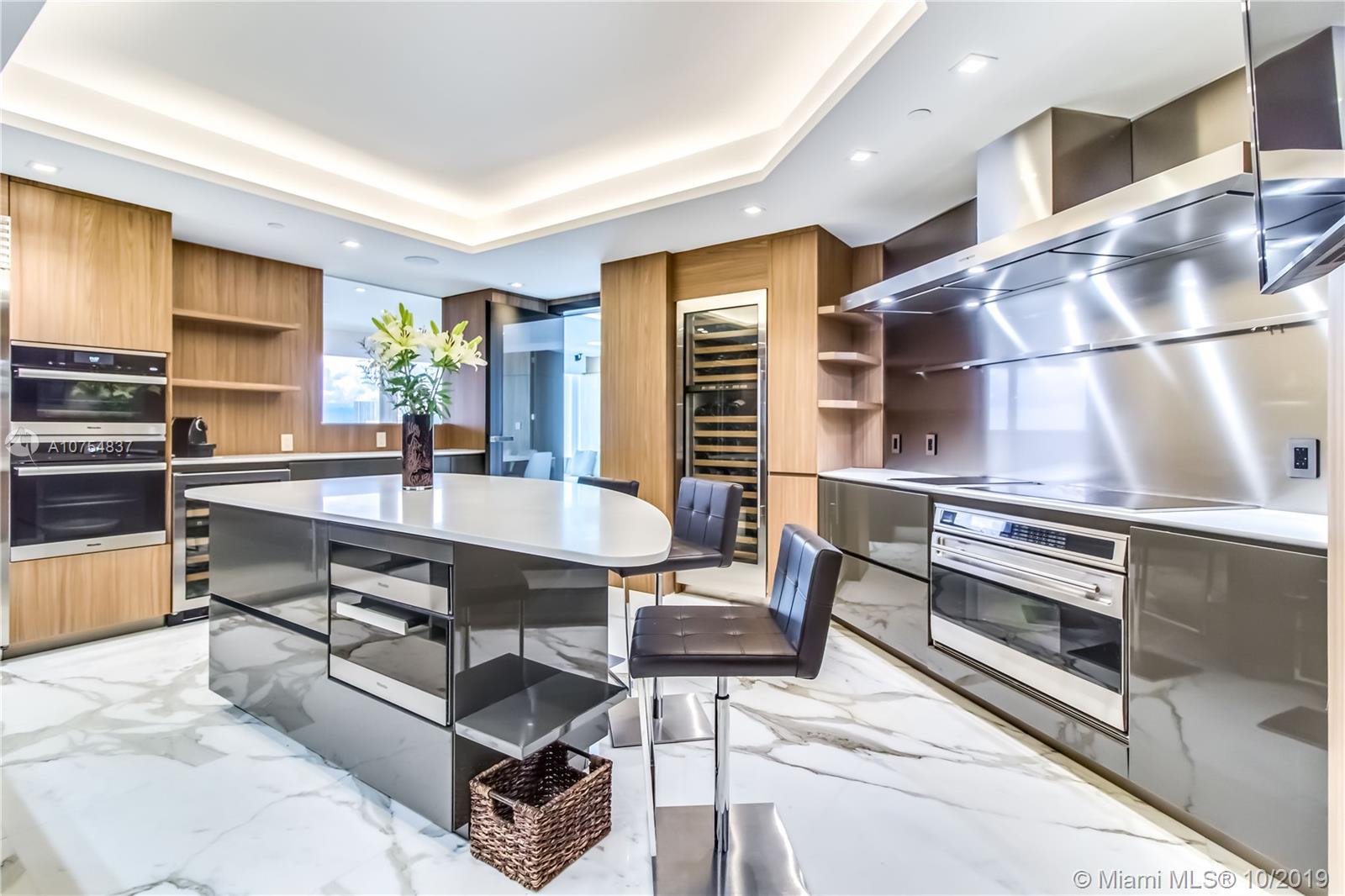 SANTA MARIA CONDO - Residential