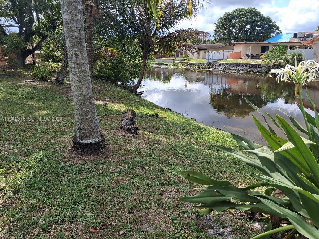 KNOLLS 1ST SECTION - Residential