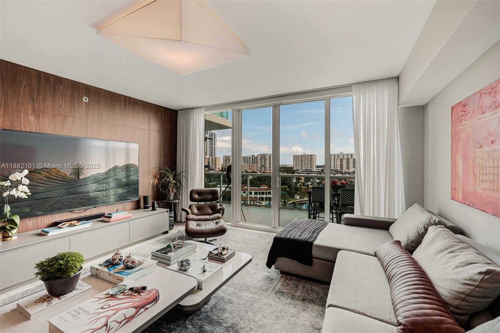 400 SUNNY ISLES CONDO EAS - Residential