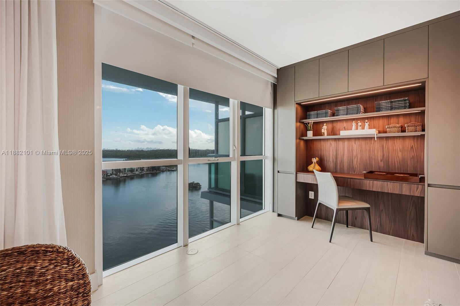400 SUNNY ISLES CONDO EAS - Residential