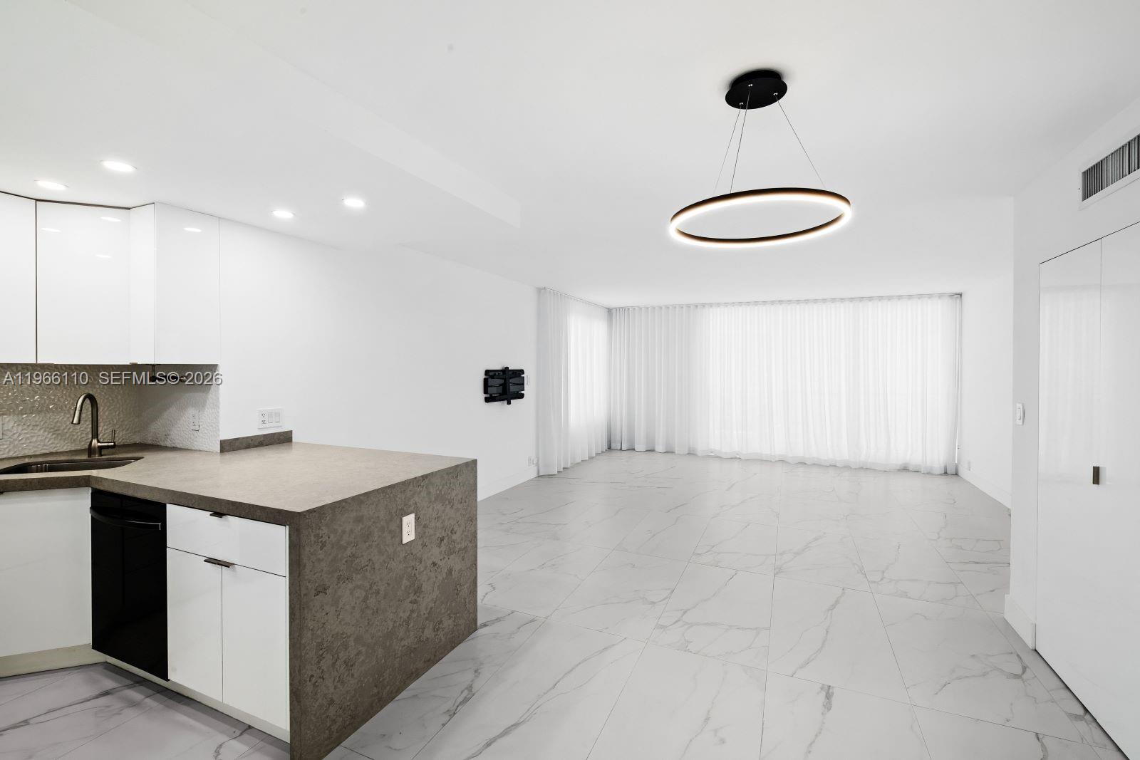 MIRADOR 1000 CONDO - Residential