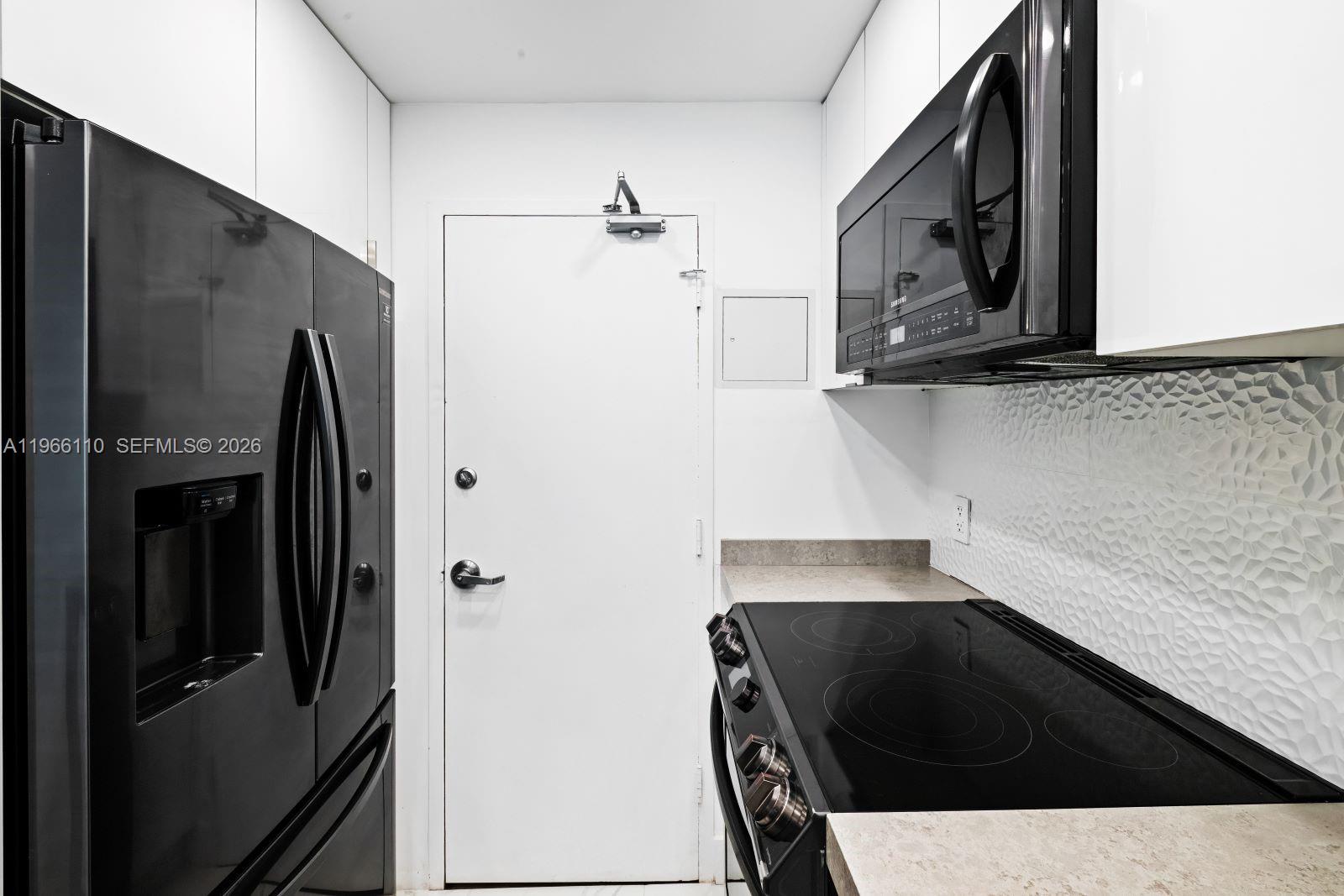 MIRADOR 1000 CONDO - Residential