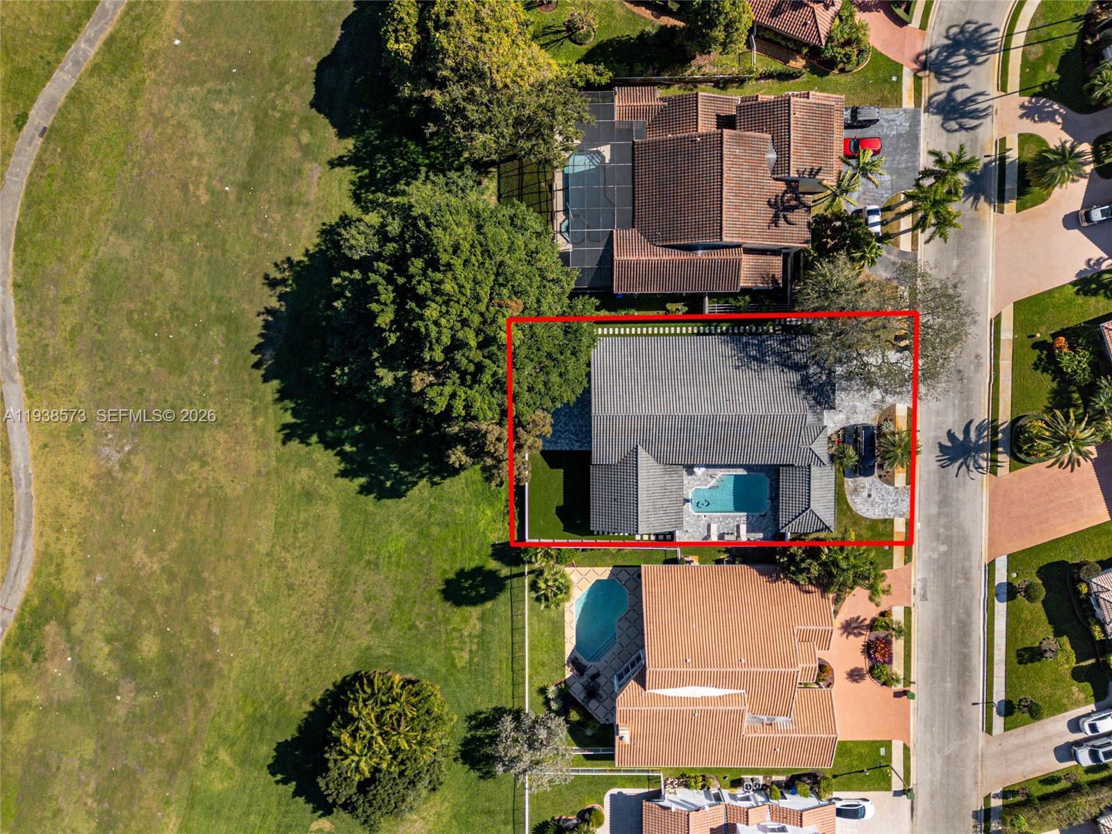 HOLLYWOOD LAKES COUNTRY C - Residential