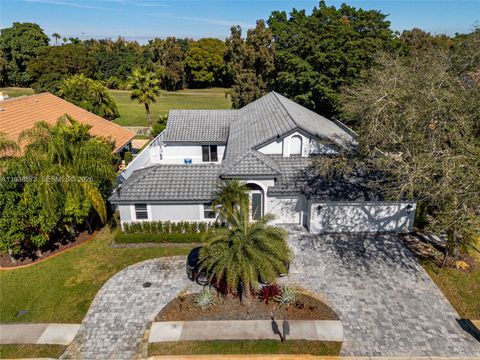 15221 N Laurel Ln N Pembroke Pines FL 33027