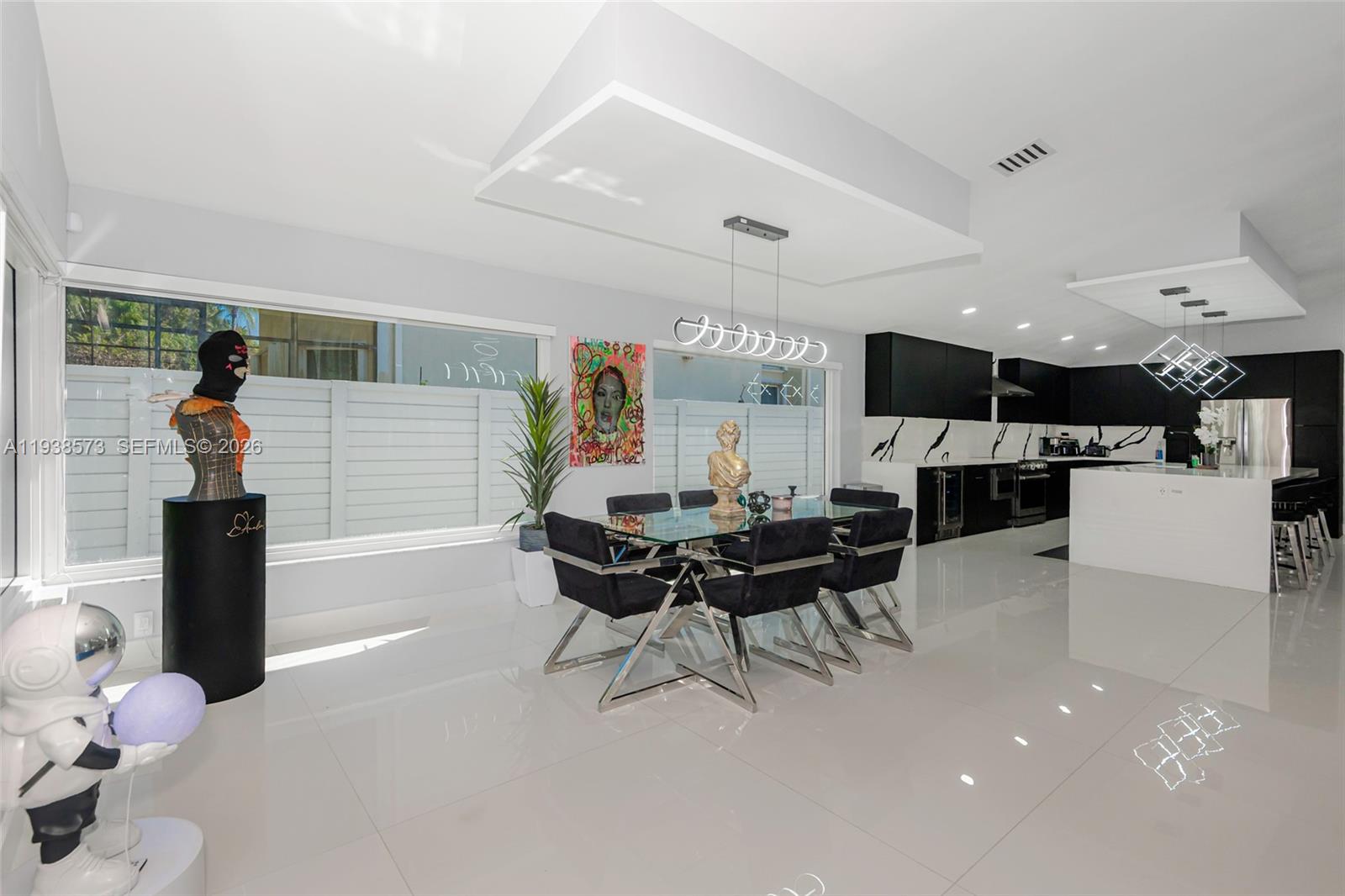 HOLLYWOOD LAKES COUNTRY C - Residential