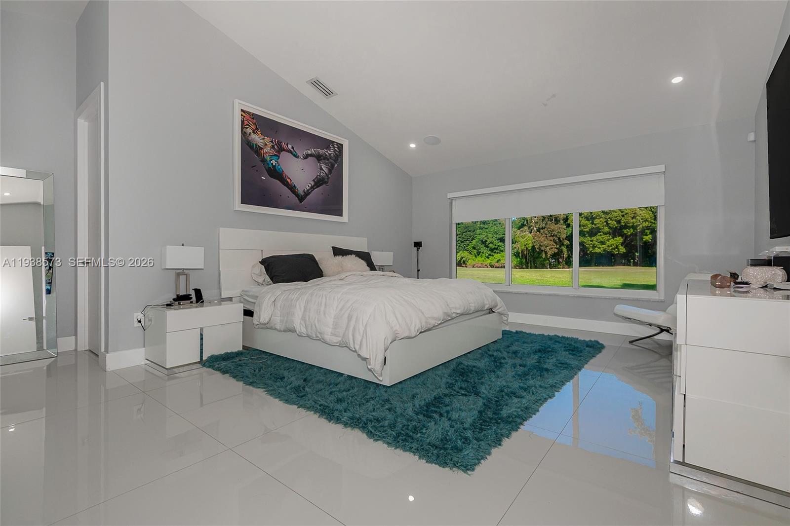 HOLLYWOOD LAKES COUNTRY C - Residential