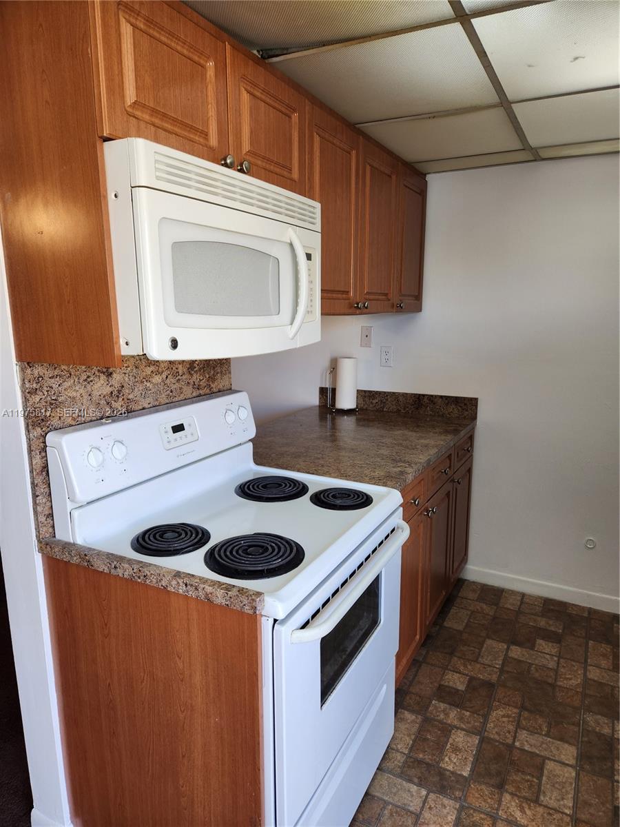 EL BOSQUE AT LITTLE HAVAN - Residential Lease