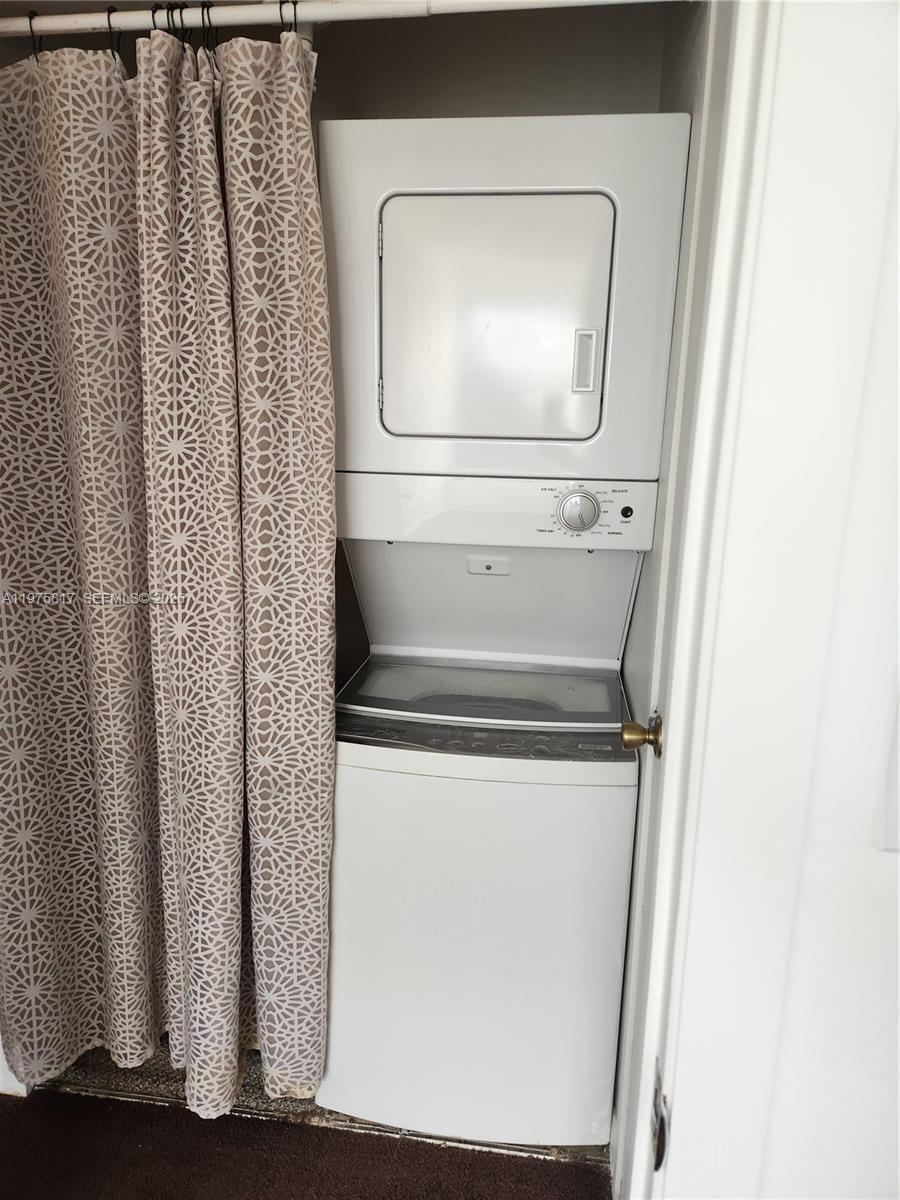 EL BOSQUE AT LITTLE HAVAN - Residential Lease