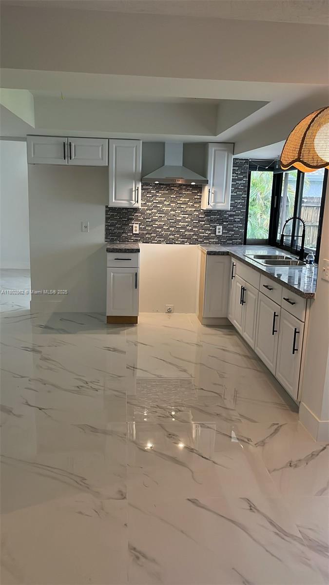 Property for Sale at 8510 Nw 7th Ct, Pembroke Pines, Miami-Dade County, Florida - Bedrooms: 4 
Bathrooms: 2  - $579,000