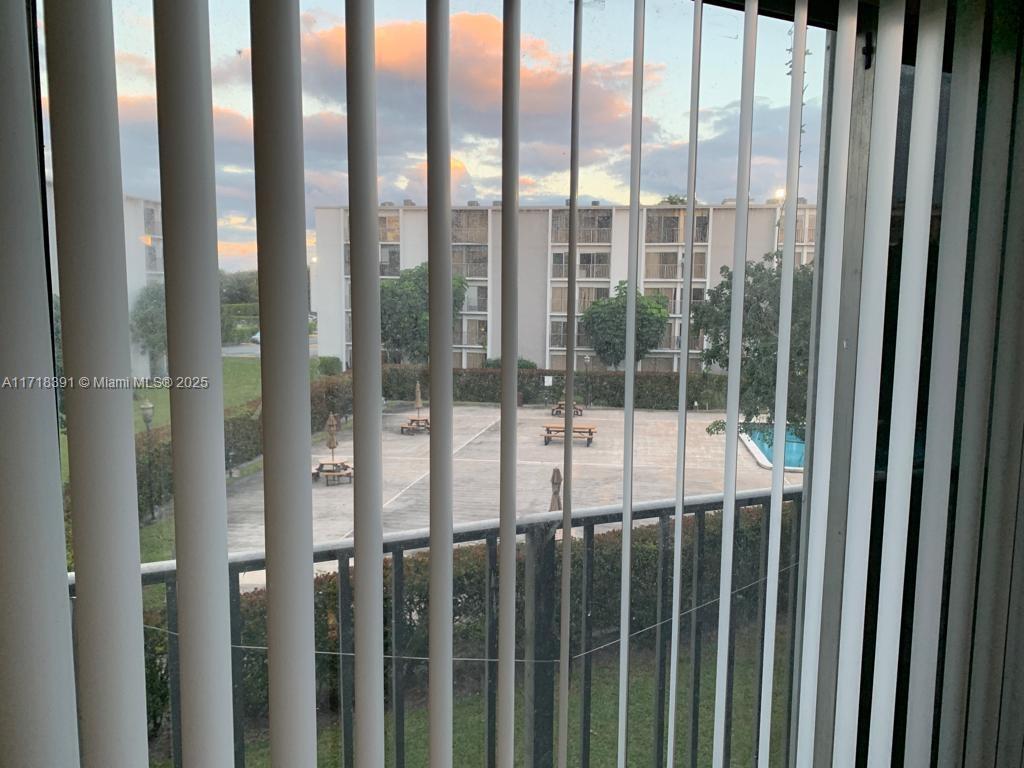 Lakeshore At University P - Residential