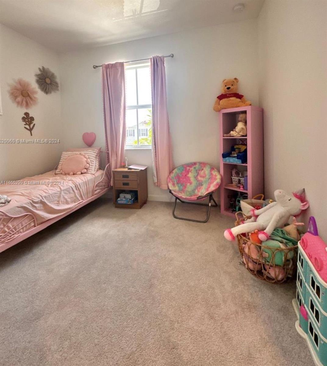 WINDSOR SQUARE - Residential