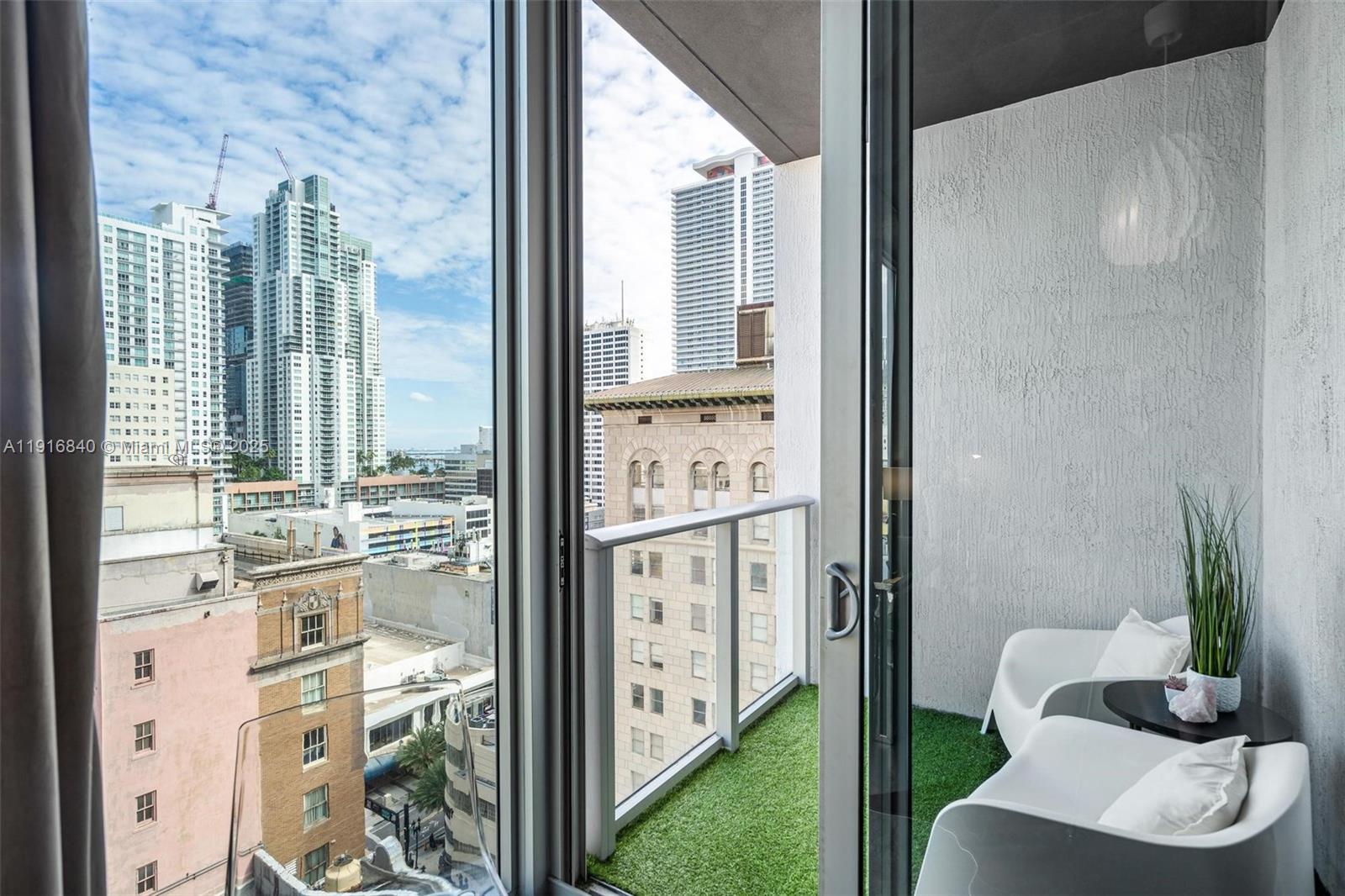 CENTRO CONDO - Residential Lease