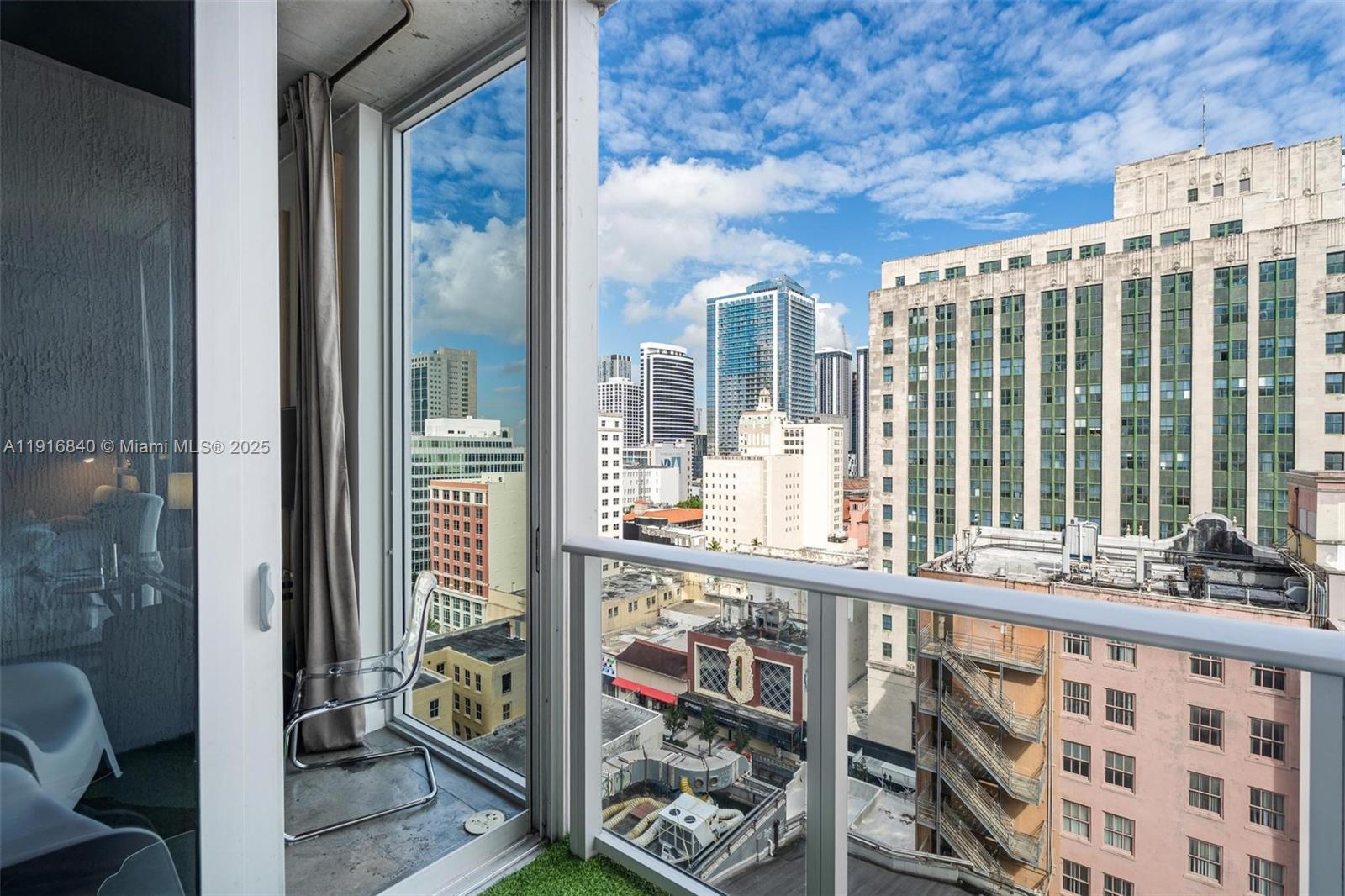 CENTRO CONDO - Residential Lease