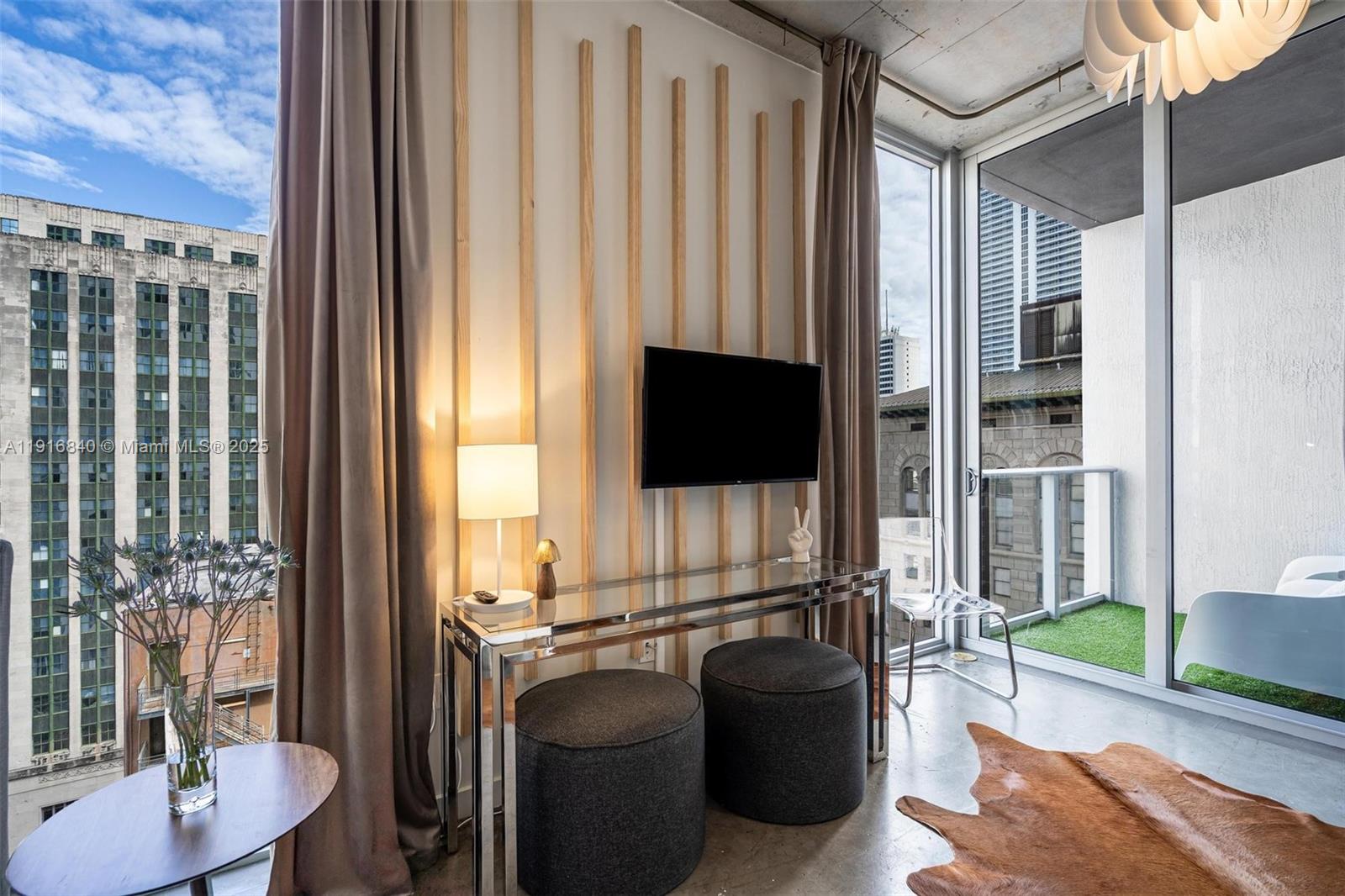 CENTRO CONDO - Residential Lease