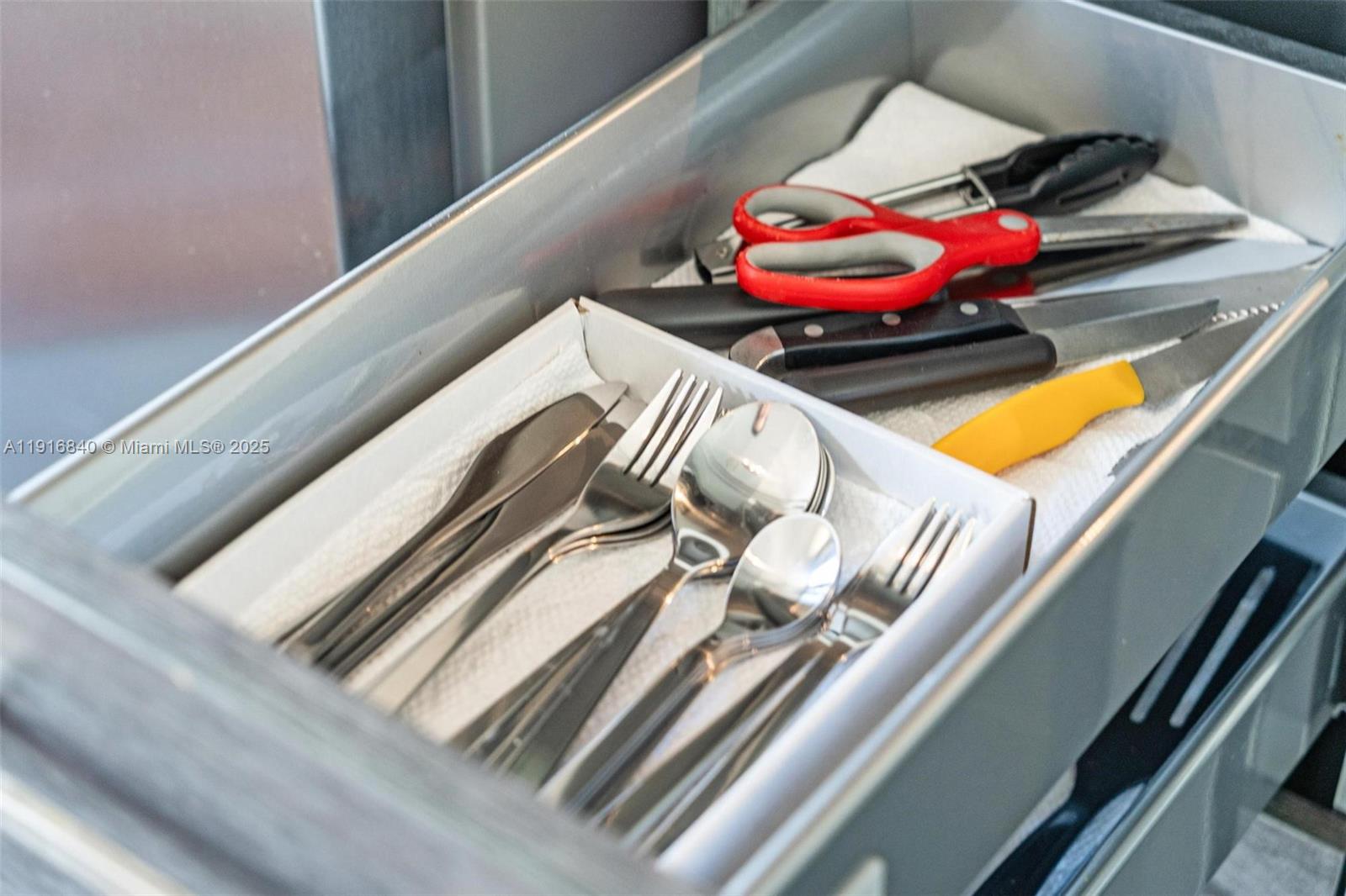 CENTRO CONDO - Residential Lease