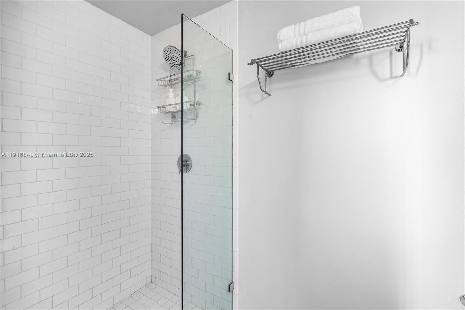 CENTRO CONDO - Residential Lease