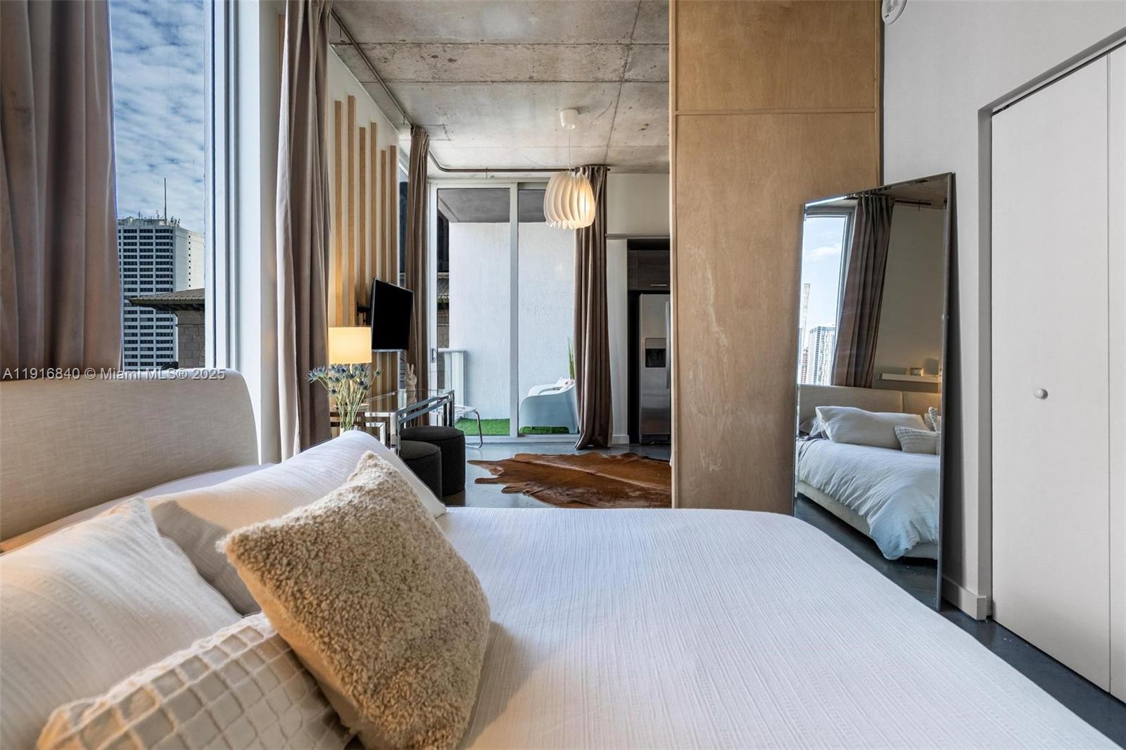 CENTRO CONDO - Residential Lease