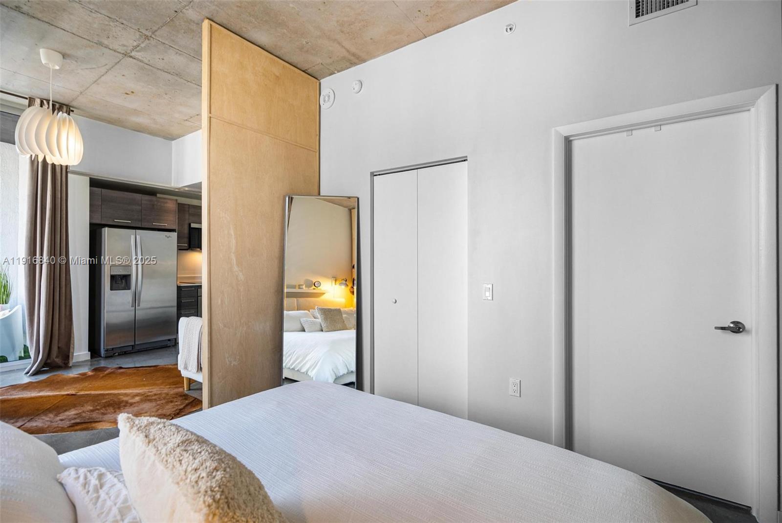 CENTRO CONDO - Residential Lease