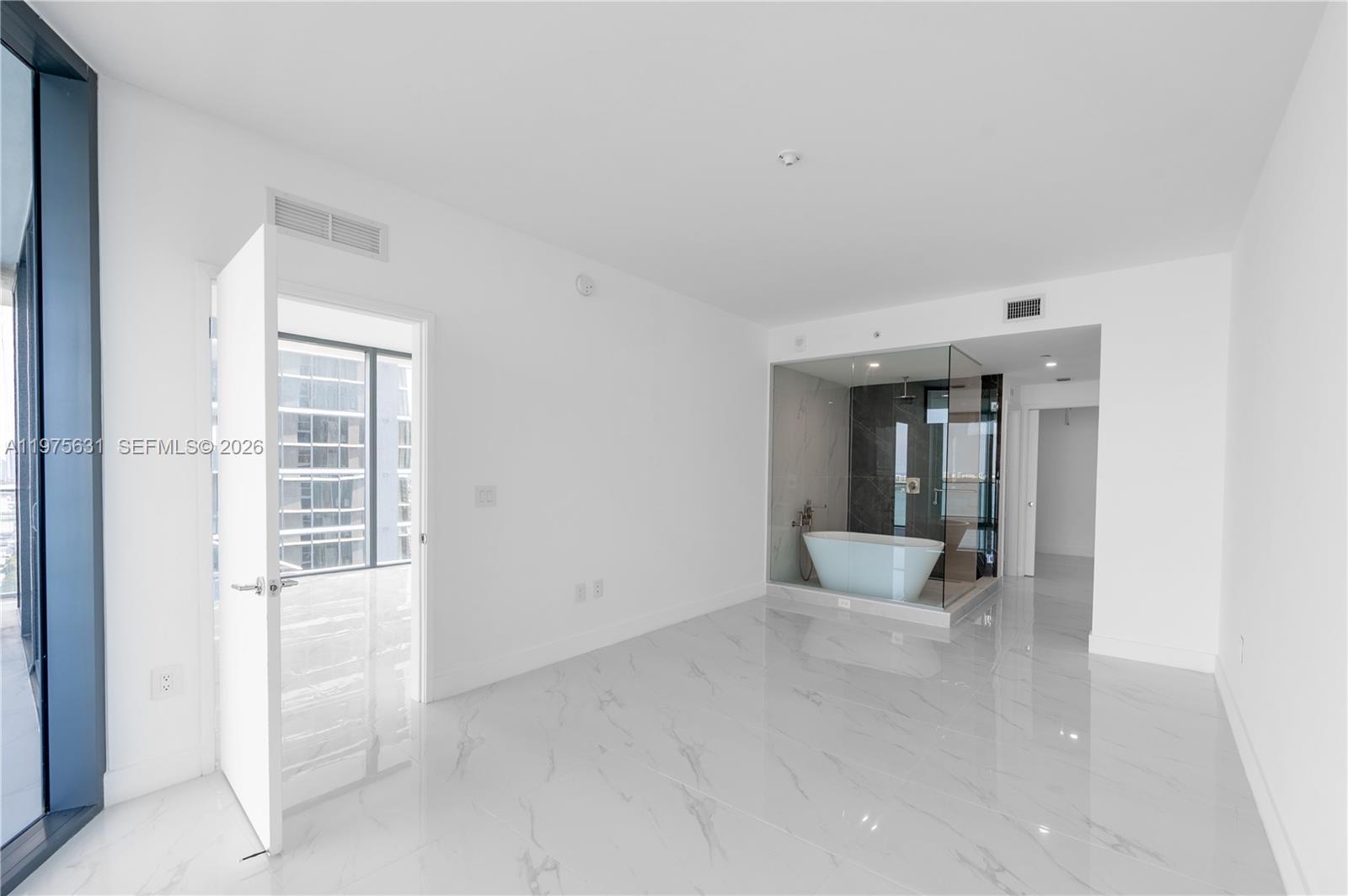 ARIA RESERVE - Residential Lease