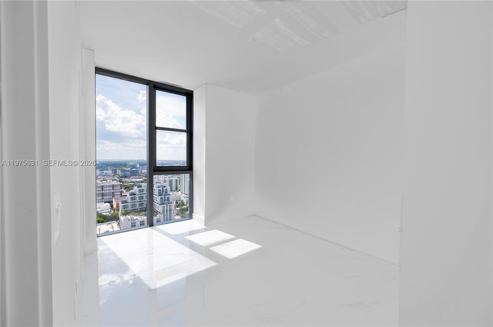 ARIA RESERVE - Residential Lease