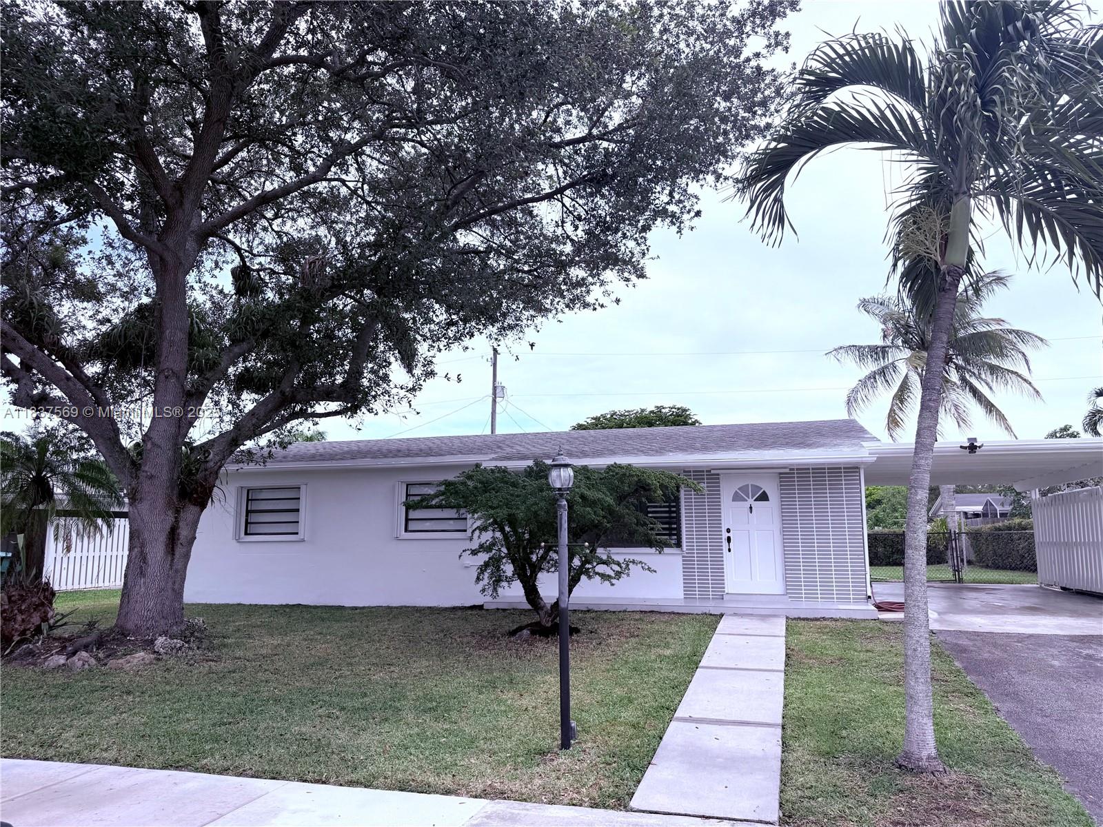 Fully Remodeled Gem in Cutler Bay. This Gorgeous 4/2 has been meticulously renovated .It features a living-dining room, soft-close cabinets, new appliances, a new washer and dryer, new porcelain tile floors, new bathrooms, LED lights throughout, new A/C inside and out, new A/C ducts, a termite-resistant certification with a 1-year warranty, fully renovated PVC plumbing throughout, a 5-year roof, and blinds on all doors and windows, which qualifies for insurance discounts. It is located in a very nice and quiet neighborhood, very close to the Turnpike, supermarkets, Home Depot, pharmacies, etc.
This property is move-in ready and a must-see.
Don't miss this incredible opportunity.