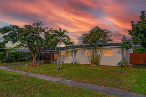 432 SW 64th Ter Margate FL 33068