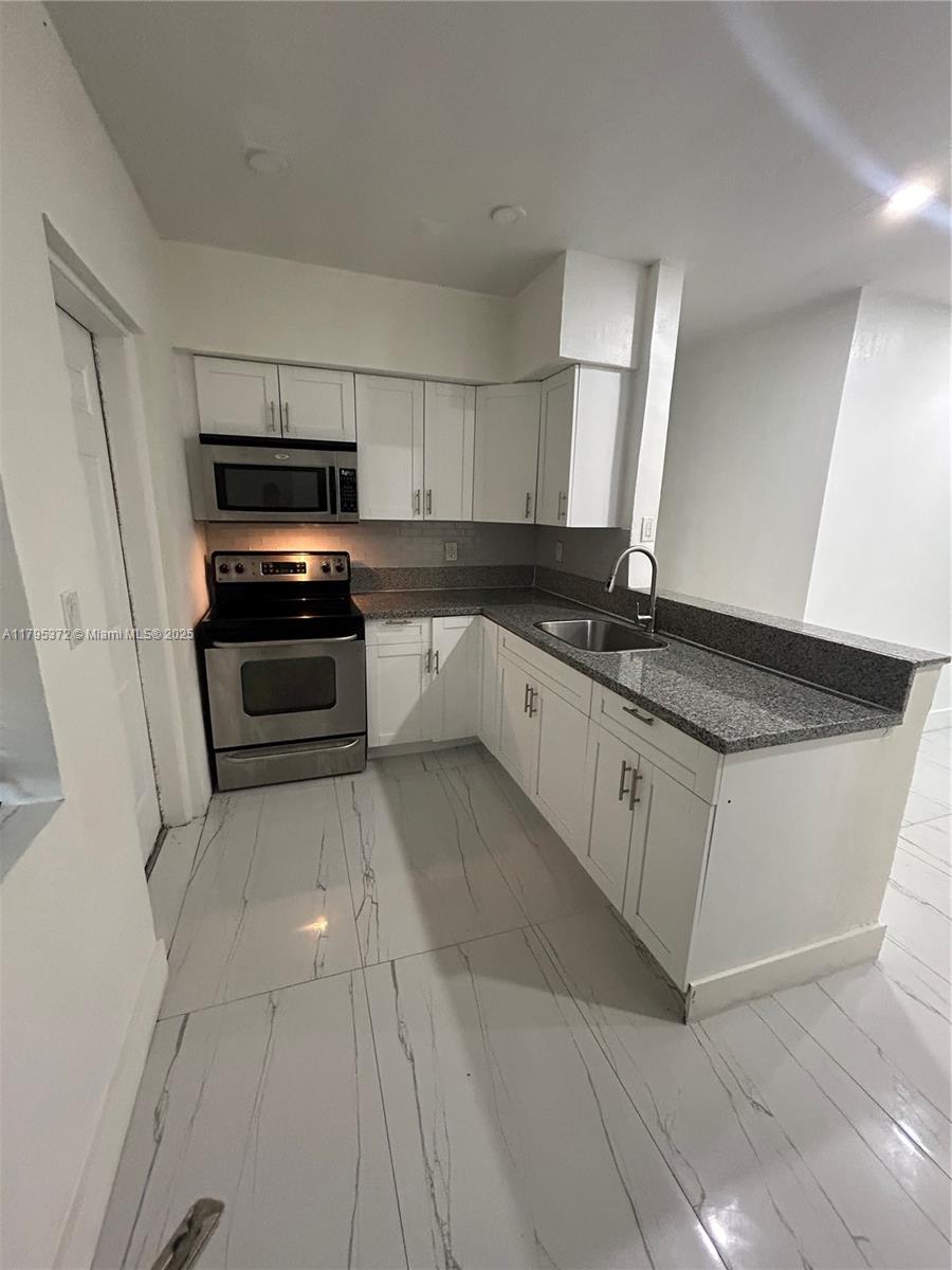 Rental Property at Address Not Disclosed, North Miami Beach, Miami-Dade County, Florida - Bedrooms: 2 
Bathrooms: 1  - $1,995 MO.