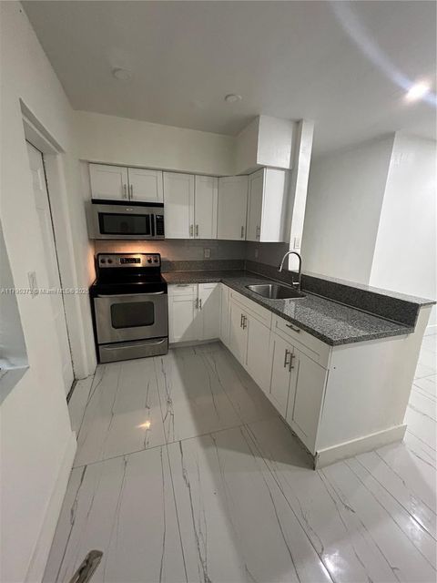  North Miami Beach FL 33162