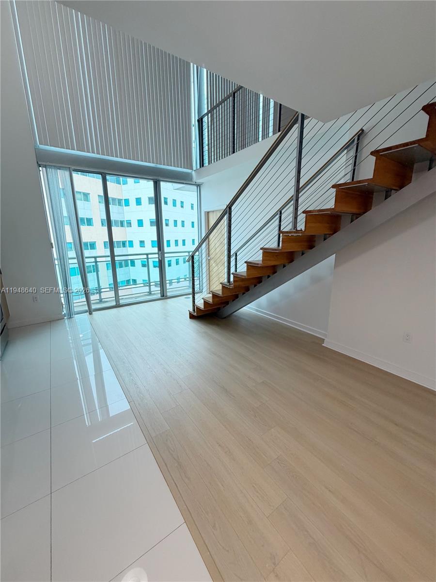 WIND CONDO - Residential