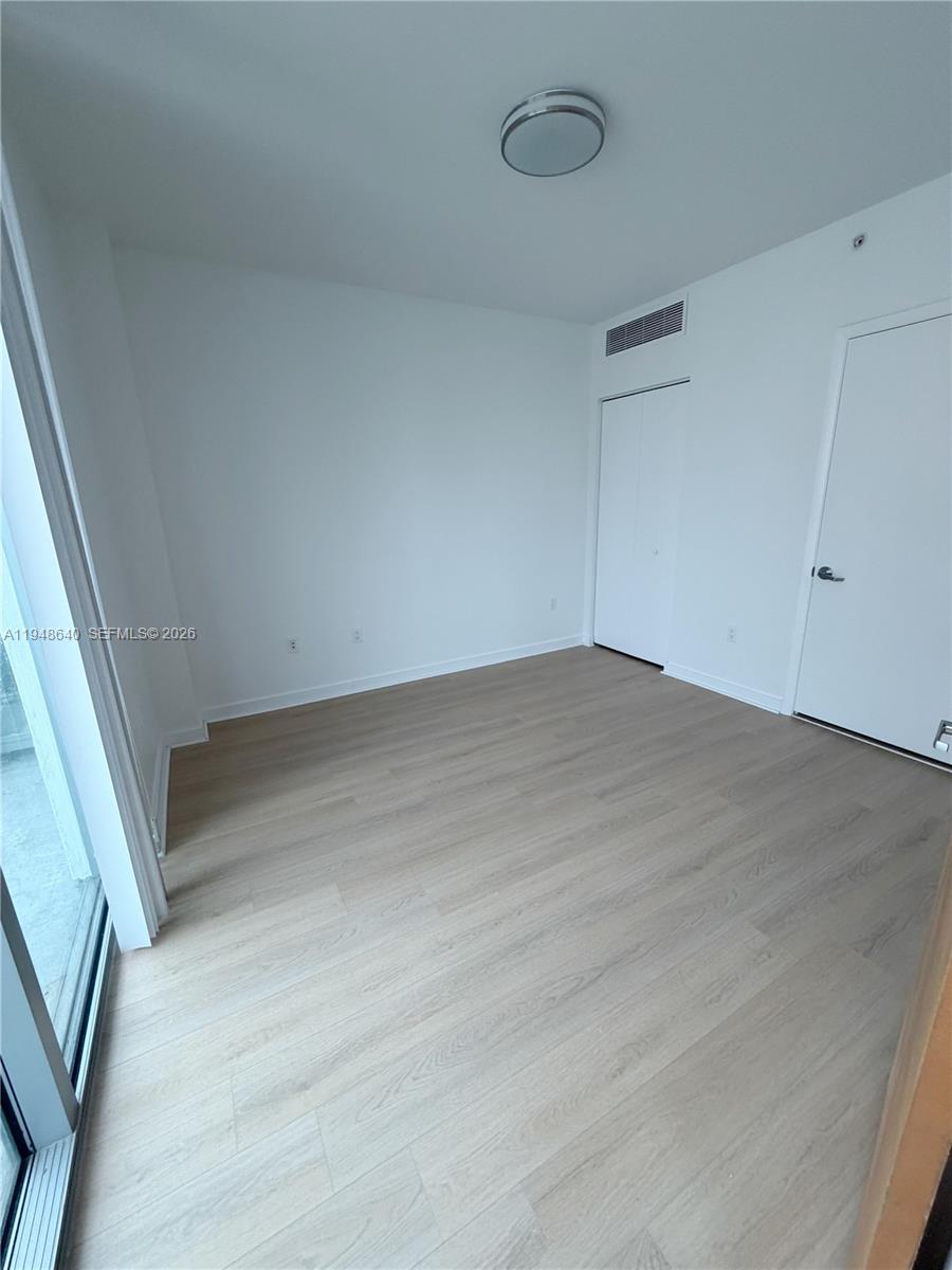 WIND CONDO - Residential